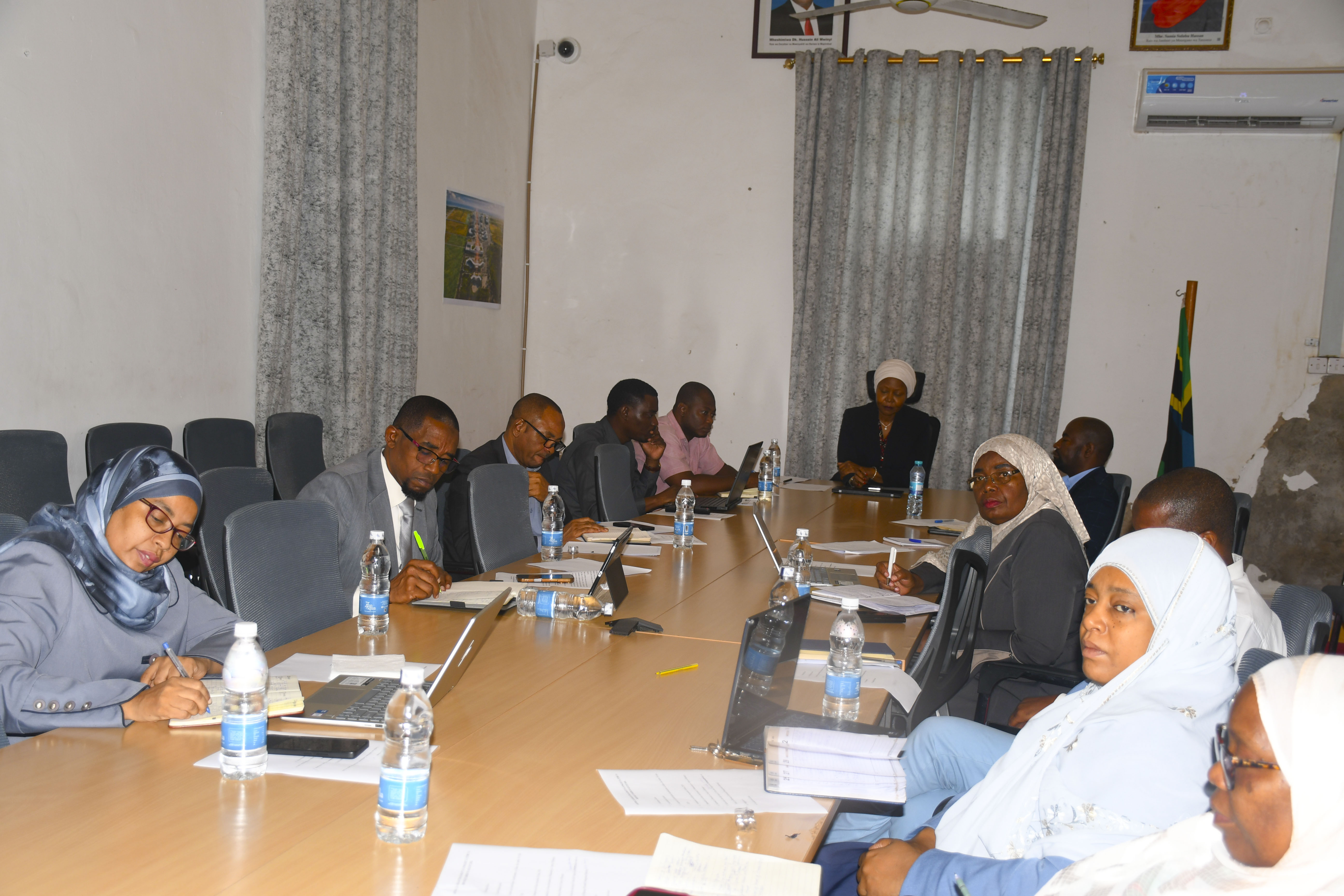 TUME YA MIPANGO ZANZIBAR YAKAA KIKAO CHA KAZI KUJADILI UTEKELEZAJI WA MIRADI YA MAENDELEO